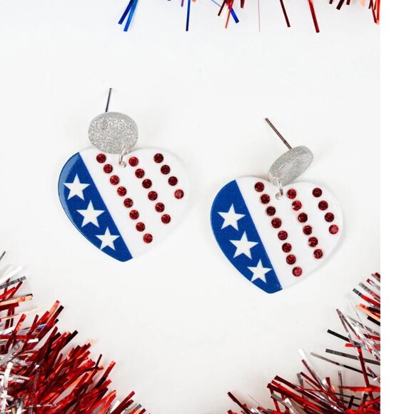 NWT BOUTIQUE  HEART FOR AMERICA      CRYSTAL ACRYLIC PATRIOTIC     EARRINGS - Picture 1 of 1